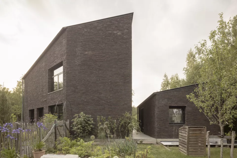 LRARCHITECTES maison habitation contemporaine unifamiliale brique Marche-en-Famenne