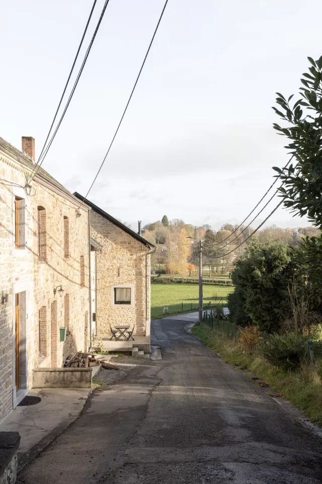 LRArchitectes rénovation contemporaine en pierre Natoye Namur