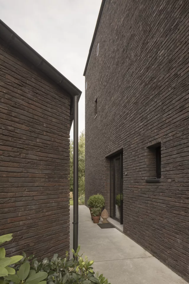 LRARCHITECTES maison habitation contemporaine unifamiliale brique Marche-en-Famenne